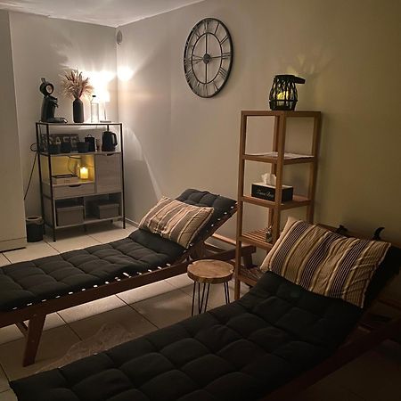 Le Petit Studio De L'Espace Bien Etre Libin Exteriör bild