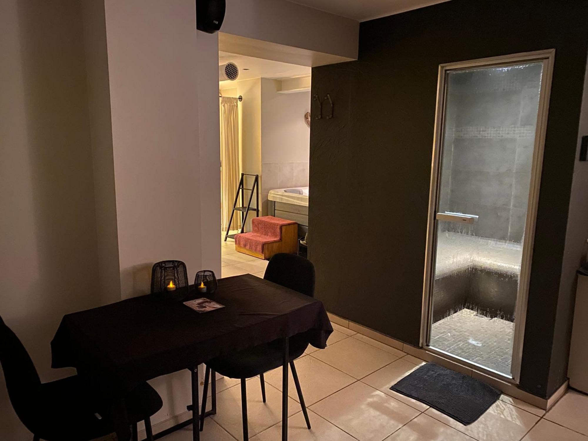 Le Petit Studio De L'Espace Bien Etre Libin Exteriör bild